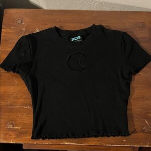 aLab cut out black crop baby tee